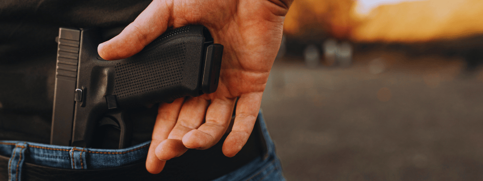 Active Shooter Training: REACT ● ESCAPE ● SURVIVE